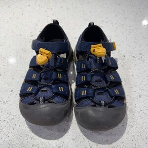 Keen Newport II, kids size 13, navy and yellow, washable